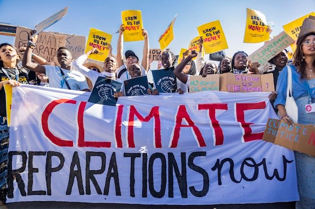 Proteste per un'azione immediata contro la crisi climatica