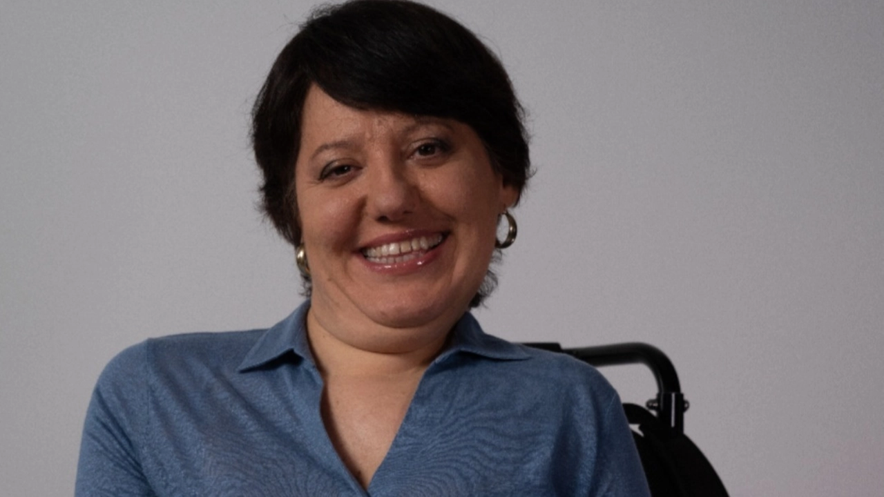 La consigliera lombarda di Italia viva affetta da Sma annuncia la nascita dell’intergruppo consigliare ‘Non autosufficienza e vita indipendente delle persone con disabilità’: “Lottare per i diritti civili di chi ha disabilità è un dovere di tutti”