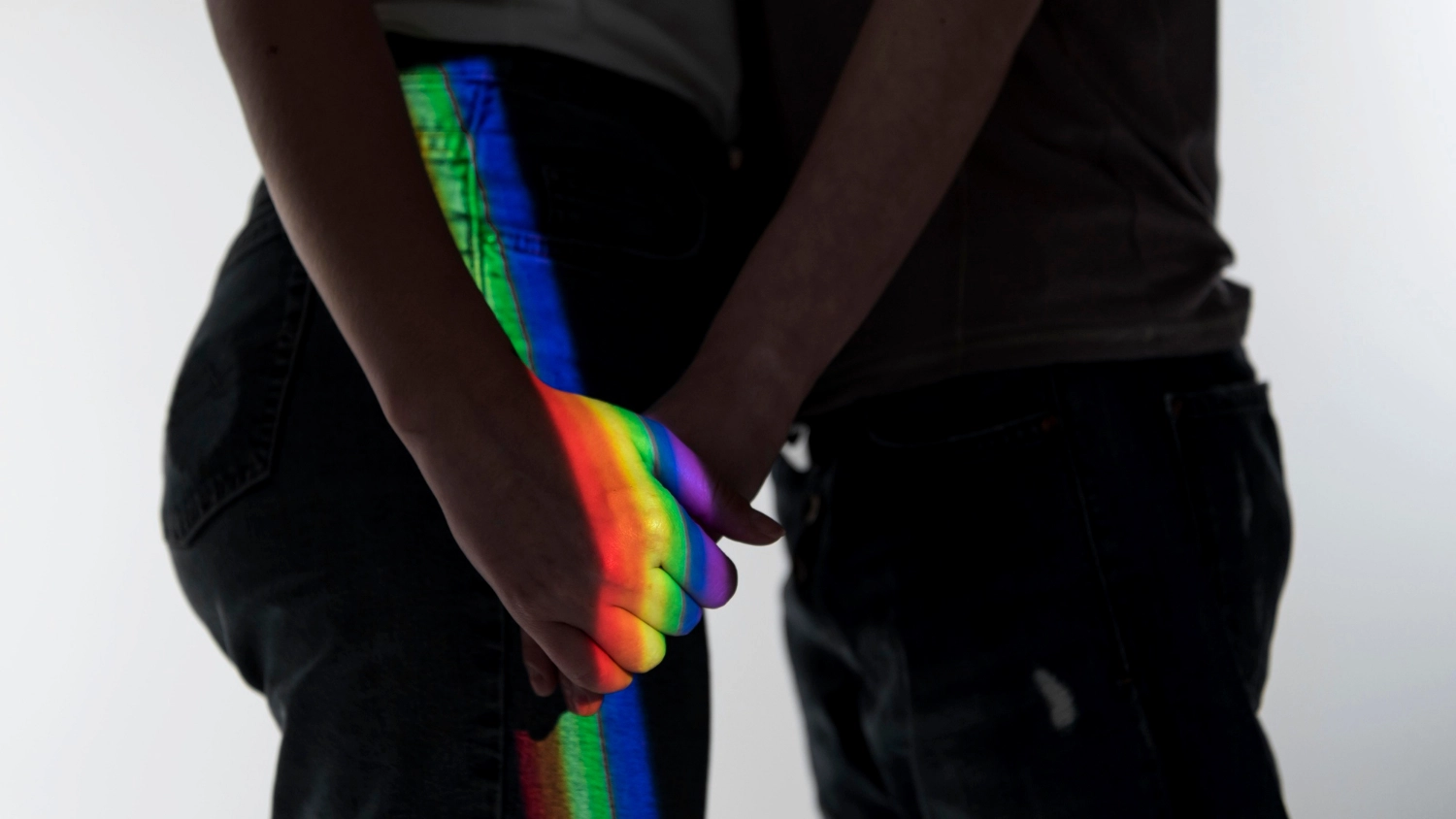 Refuge Co-Housing Lgbt+ è la struttura di Co-Housing, gestita da Gay Center, destinata a giovani Lgbt+ vittime di violenza e discriminazione e/o migranti