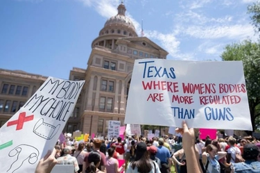 Aborto, due anni dalla sentenza negli Usa. Aumento delle morti infantili in Texas