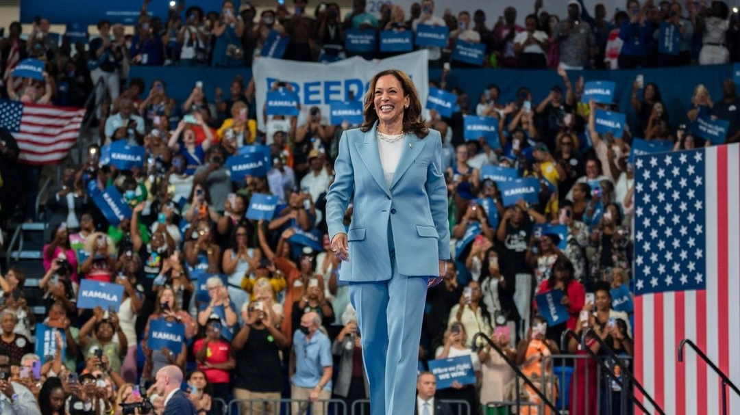 Kamala Harris, la neo-candidata del parito democratico