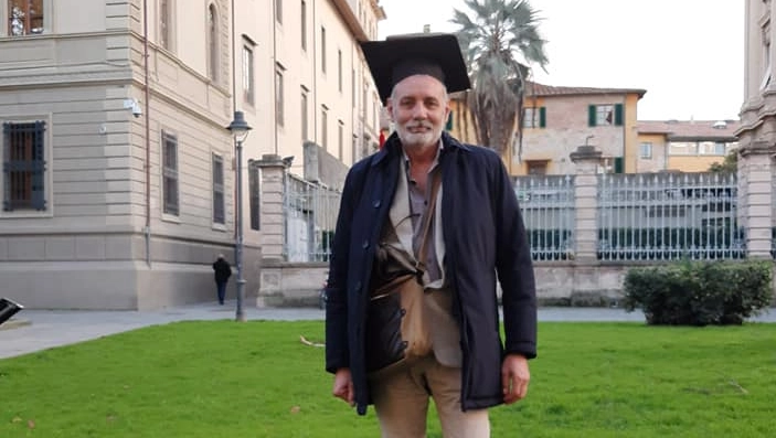 Gallo, 58 anni di Arcola, ha conseguito la magistrale in storia dell’arte. “Il mio impegno nella formazione dei giovani e il supporto ai migranti”