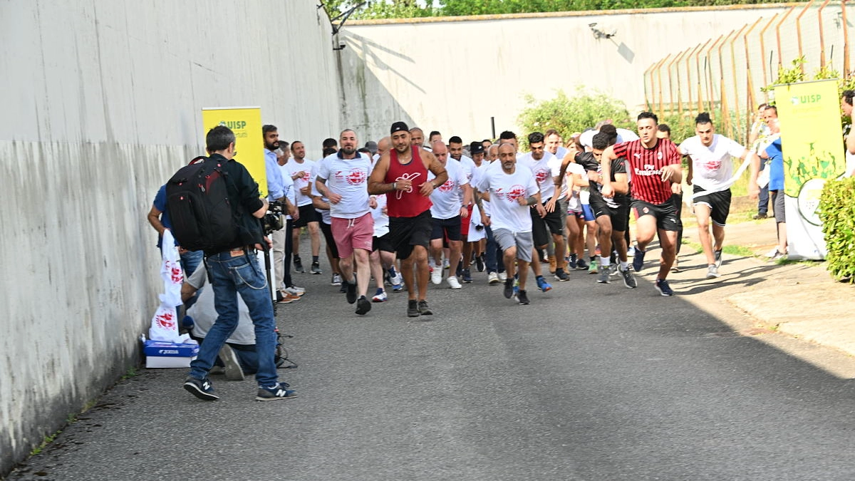 L’iniziativa “Vivicittà Porte Aperte” tra sport e sociale organizzata dall’Uisp di Firenze nella struttura dell’istituto penitenziario “Mario Gozzini”