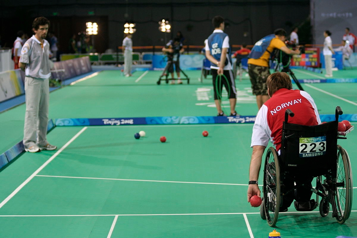 Una gara di boccia paralimpica