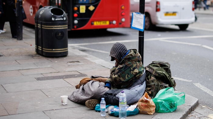 Fa discutere la nuova politica contro i senzatetto in Inghilterra