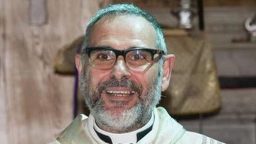 “Frociaggine? Io sacerdote non indago su cosa accade nelle camere da letto dei fedeli”