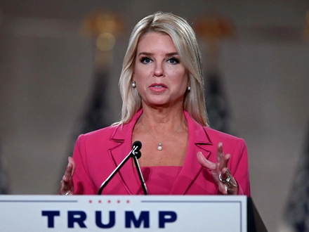 <p>Pam Bondi, la nuova procuratrice generale Usa scelta da Trump è contro i matrimoni gay</p>