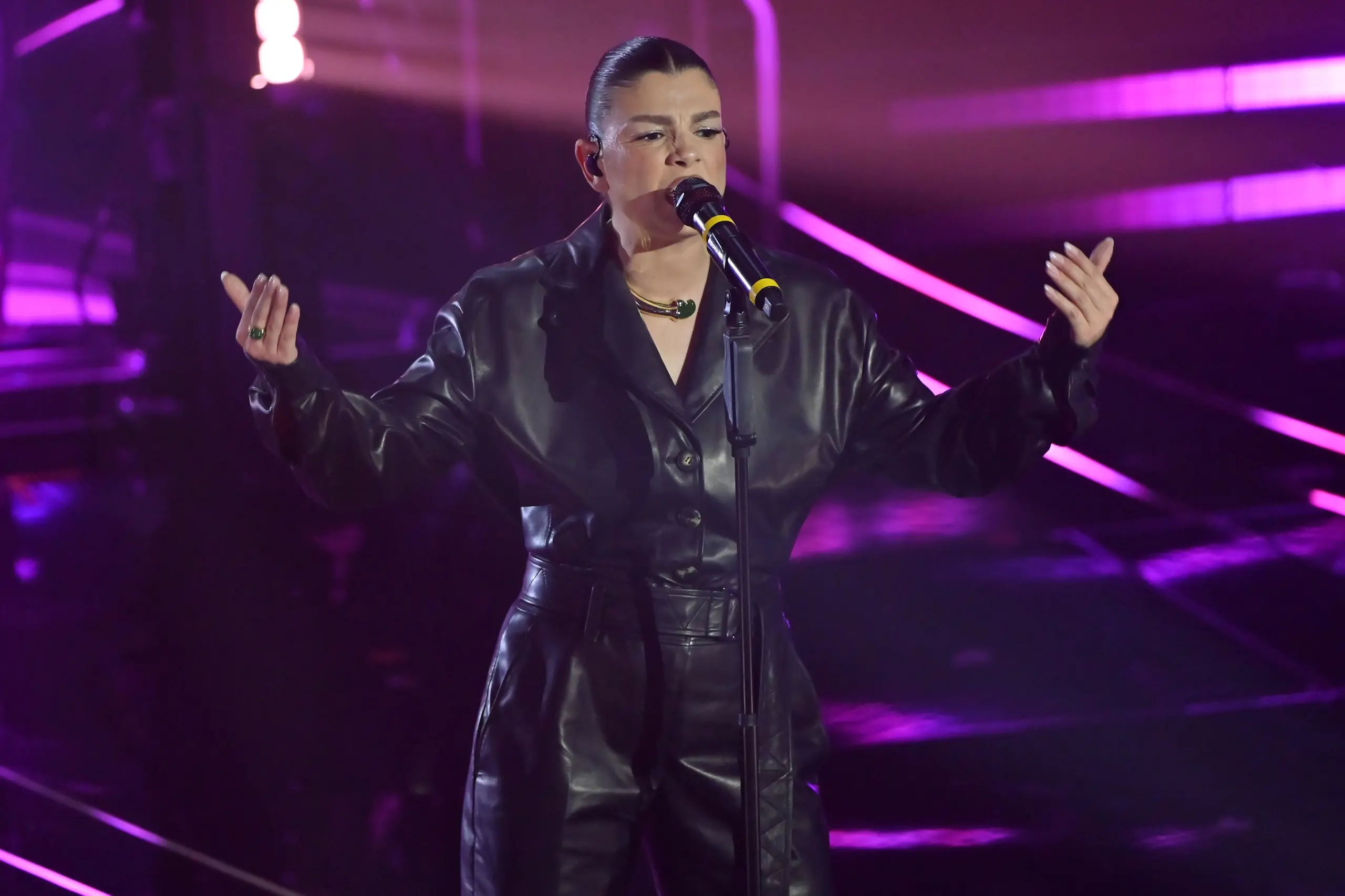 Emma Marrone: “Non Ho Più Le Ovaie. Vorrei Un Figlio, Ma In Italia Non ...