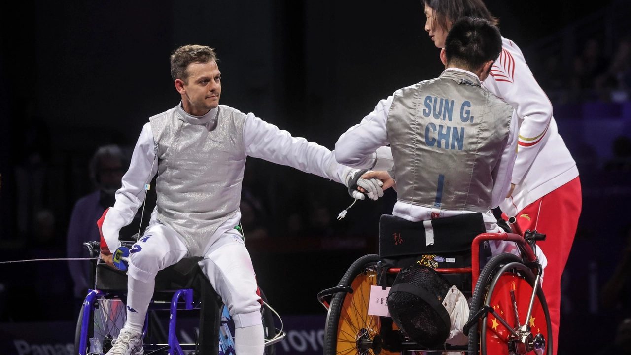 Paralimpiadi, il senese Matteo Betti vince la medaglia d’argento nel fioretto individuale