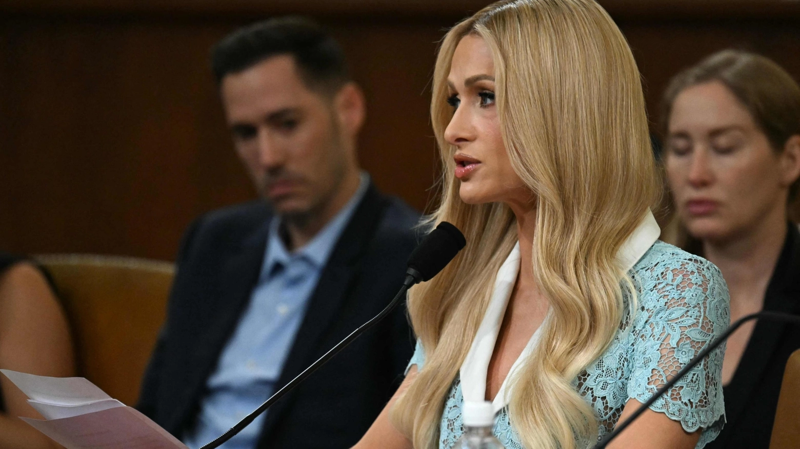 Paris Hilton parla degli abusi sui minori al congresso Usa