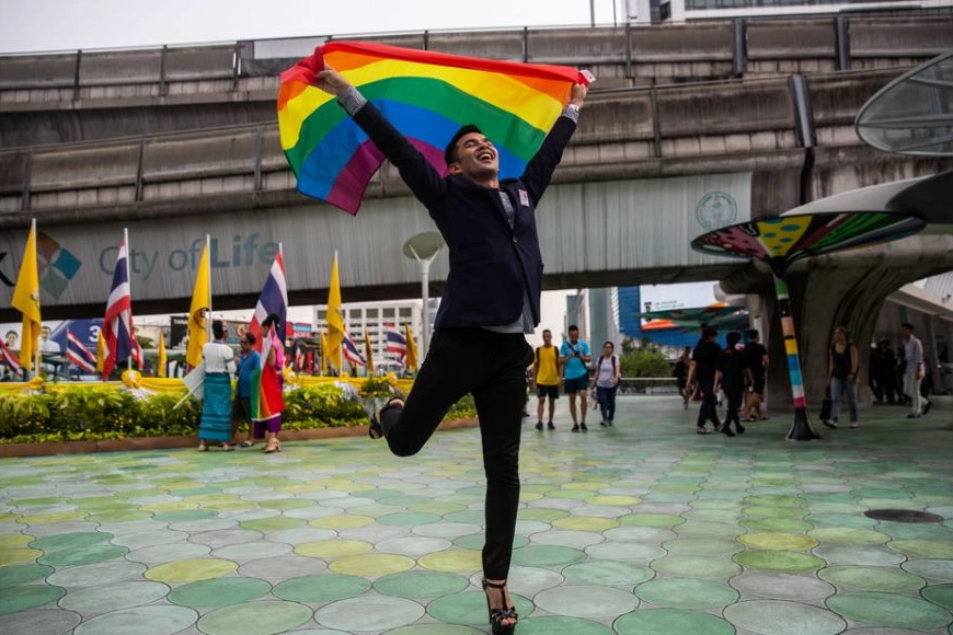 Thailandia, primo via libera al matrimonio omosessuale