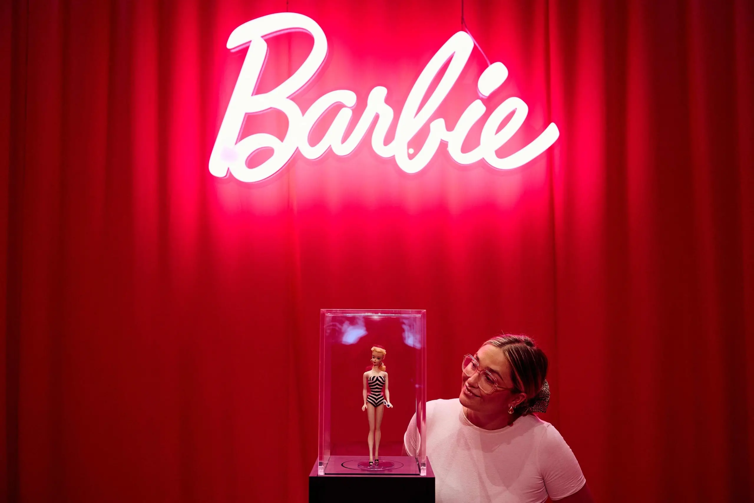 “Barbie: The Exhibition”: la bambola che ha rappresentato la diversità rimanendo icona