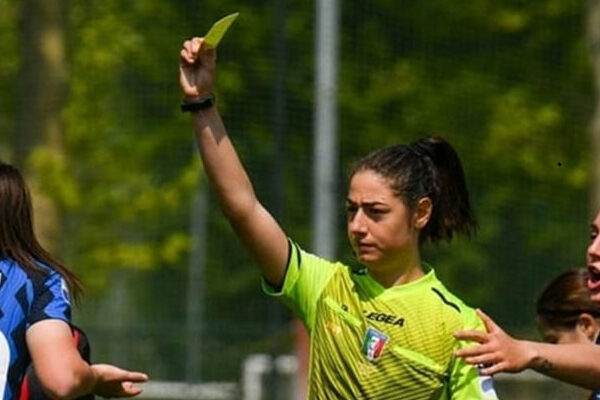 Maria Sole Ferrieri Caputi, livornese di 31 anni è la prima donna ad arbitrare una partita di calcio in Serie A, Cagliari-Cittadella. Roma, 16 dicembre 2021 +++TWITTER CAPUTI ATTENZIONE LA FOTO NON PUO' ESSERE PUBBLICATA O RIPRODOTTA SENZA L'AUTORIZZAZIONE DELLA FONTE DI ORIGINE CUI SI RINVIA+++