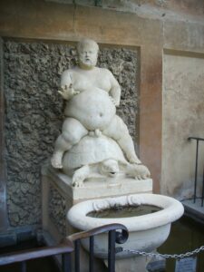 La fontana scolpita nel 1560 dallo scultore Valerio Cioli e rappresenta il nano Morgante