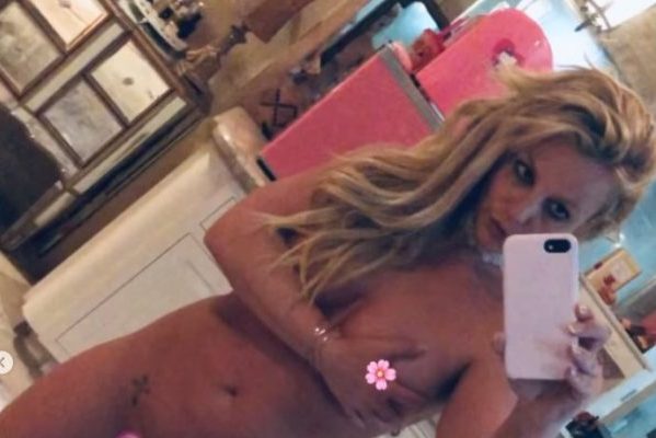 Britney Spears posa nuda su Instagram: “Sono una donna libera"