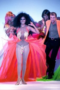 Diana Ross,la starha calcato la passerella per Thierry Mugler(1991)