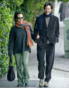 Keanu Revees con la a fidanzata, l’assistente del regista David Lynch, Jennifer Syme, prematuramente scomparsa