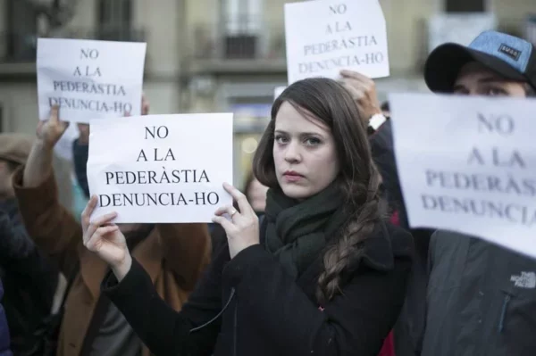 Manifestazione contro la pedofilia a Barcelona nel 2017 (ALBERT GARCÍA)