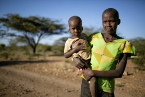Il Corno d’Africa sta sperimentando una delle peggiori siccità degli ultimi decenni: a pagare sono i più piccoli