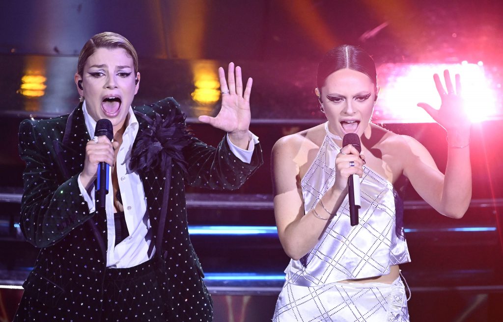 Emma e Francesca Michielin sul palco di Sanremo 2022