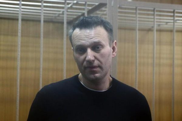 Russian opposition leader Alexei Navalny attends a hearing at the Tverskoy district court in Moscow, Russia, 27 March 2017.  Alexei Navalny was arrested on 26 March 2017 during an non-authorized opposition rally in central Moscow. Thousands of Russians throughout Russia took part in so-called anti-corruption rallies organized by opposition despite of authorities ban, to call for the resignation of Russian Prime Minister Dmitry Medvedev over corruption allegations.  ANSA/SERGEI ILNITSKY ATTENTION EDITORS: HAZE ON LENS CAUSED BY HUMIDITY IN THE COURTROOM