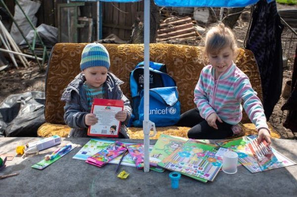 L'unicef è in prima linea per aiutare i bambini in Ucraina e quelli che stanno fuggendo dal Paese