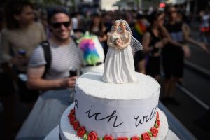 Duemila le unioni civilitra persone dello stesso sesso in Italia nel 2021
