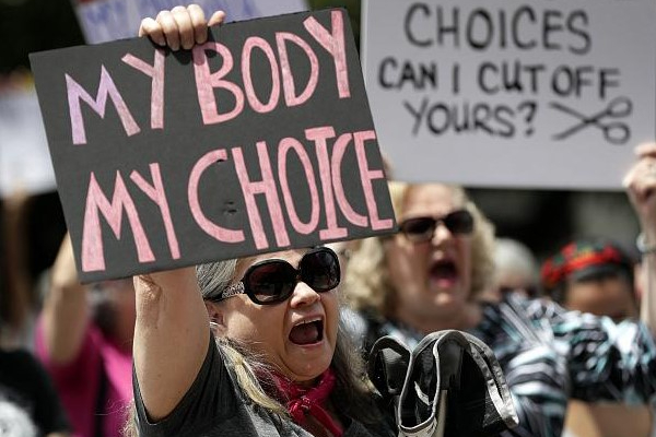 L'Oklahoma va verso il divieto totale di aborto