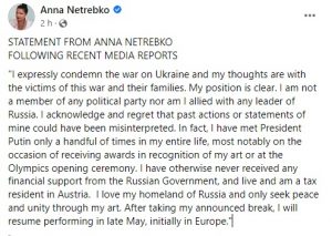 Il post su Facebook della soprano russa Anna Netrebko