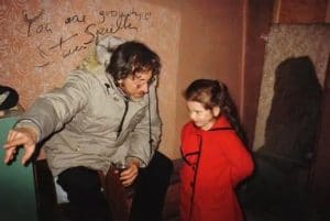 1Oliwia Dabrowska (oggi 32 anni) sul set con steven Spielberg nel 1993