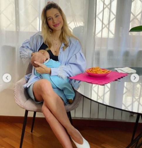 Clizia Incorvaia (41 anni) e il piccolo Gabriele in uno scatto tratto dal suo profilo Instagram