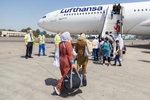 Afghani-evacuati-Germania