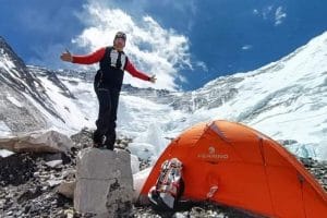 Andrea Lanfri sulla cima dell'Everest