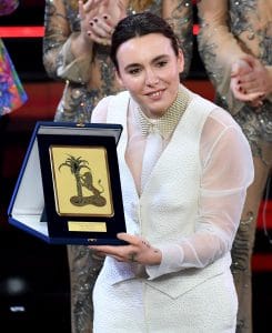 Madame (20 anni), vincitrice del Premio Lunezia per Sanremo 2021 ha conquistato anche il Premio Bardotti, premio istituzionale del Festival