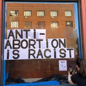 gli anti abortisti sono razzisti