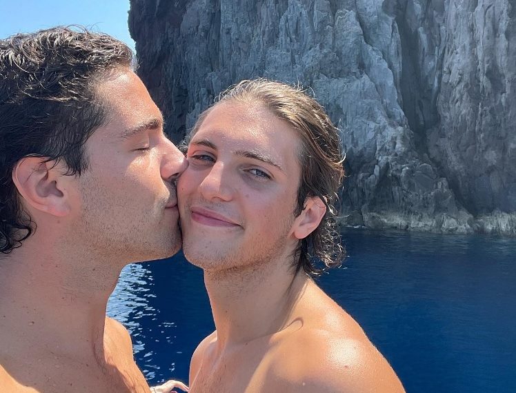 Tommaso Zorzi, 27 anni con Tommaso Stanzani in una foto postata su Instagram