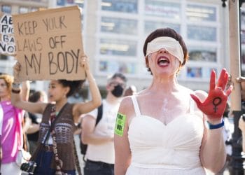 Proteste contro lo stop all'aborto in Usa (Foto Ansa)