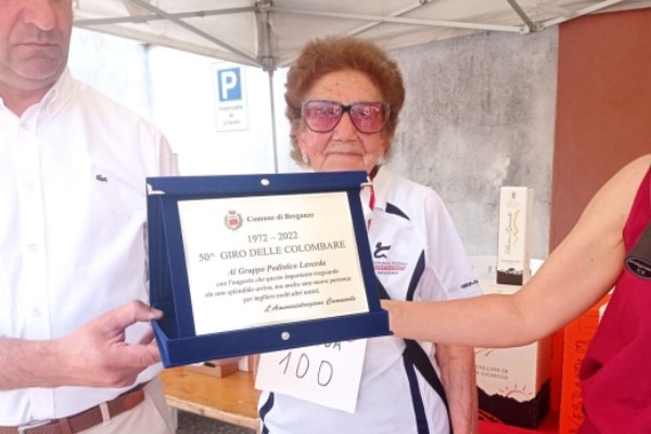 Candida Uderzo, a 100 anni le rinnovano la patente fino al 2024
