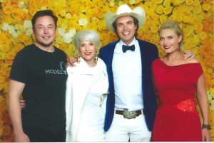 La famiglia Musk. Da sinistra: Elon, Maye, Kimbal e Tosca