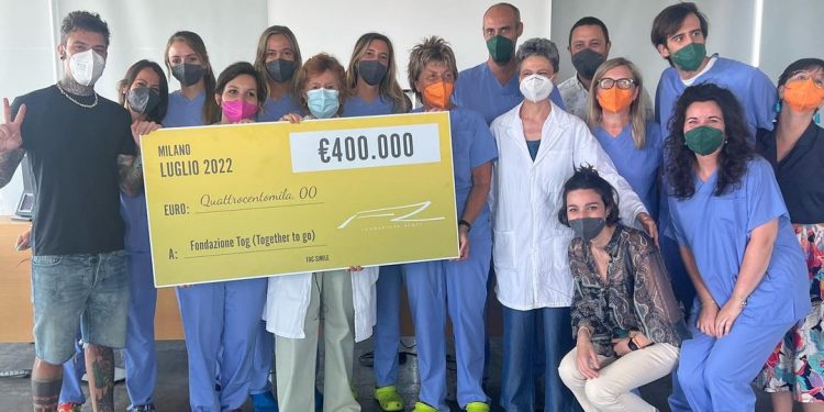 Fedez dona 400mila euro a Fondazione Tog