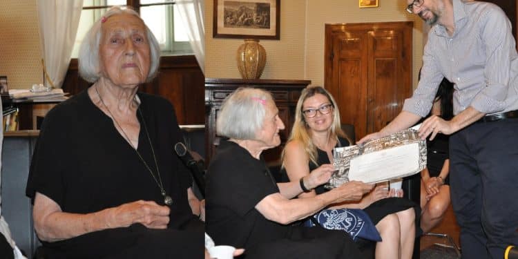 Anziana 93enne ucraina prende il diploma di italiano all'Unistrasi
