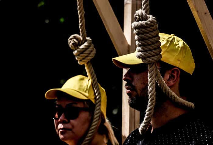 Iran, nei primi sei mesi dell’anno oltre 250 persone condannate a morte