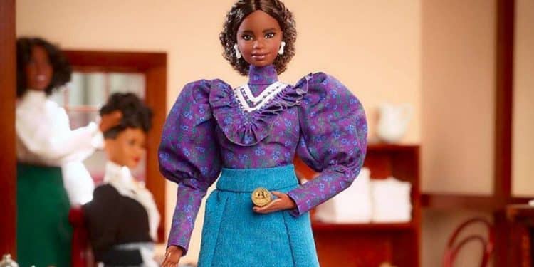Madam CJ Walker, la prima donna americana che senza aiuti è diventata milionaria, ora è anche una Barbie (Instagram)