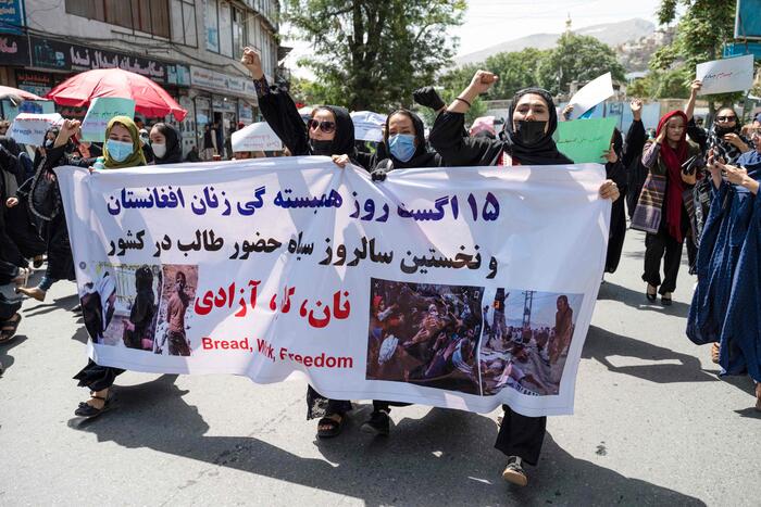 Afghanistan protesta donne