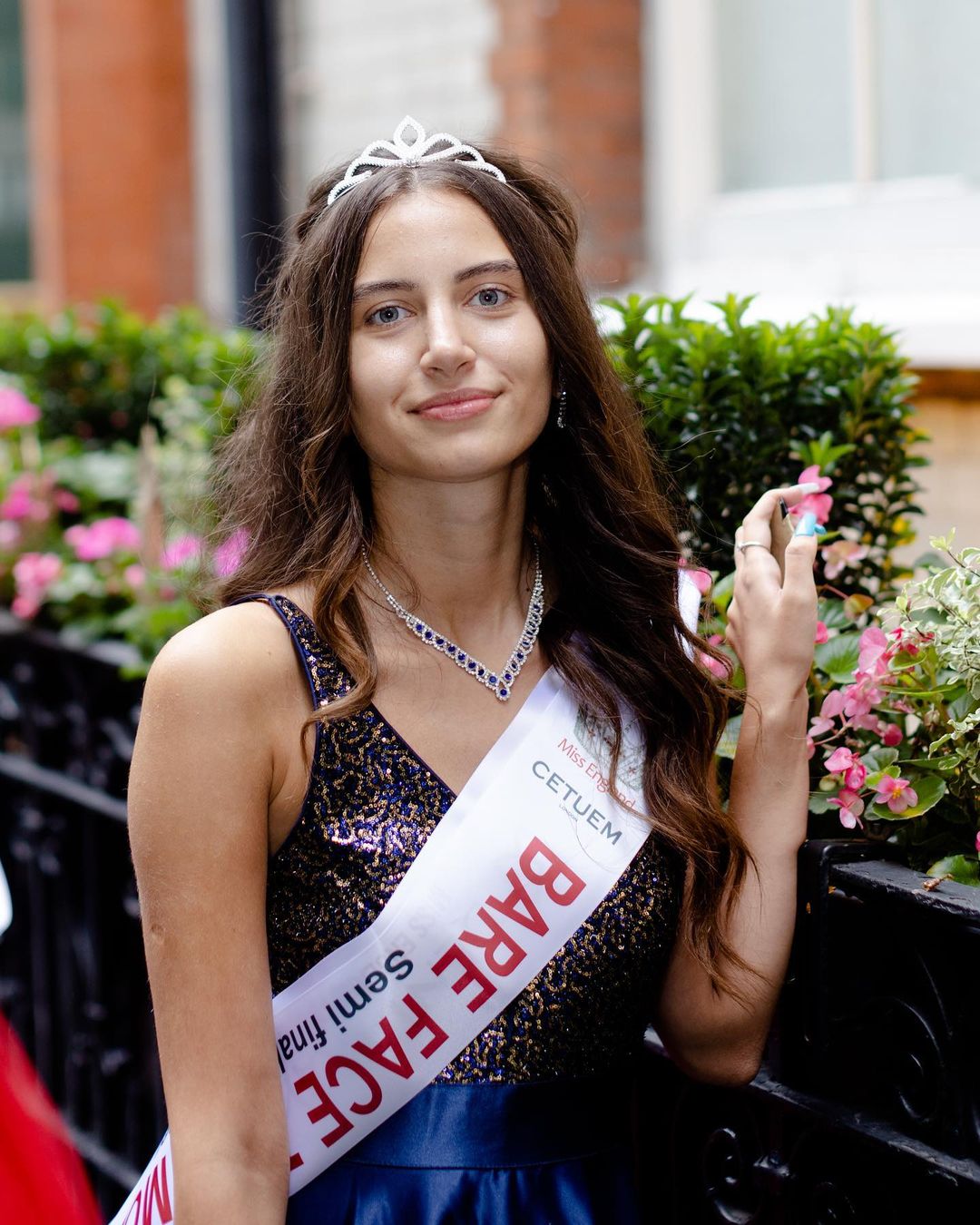 Melisa Raouf è arrivata alle finali di Miss Inghilterra senza nemmeno una pennellata di mascara o un velo di cipria (Instagram)