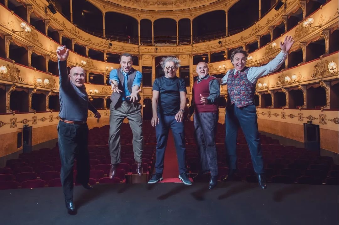 Stefano Accorsi e il cast di "Azul" al Teatro della Pergola di Firenze (Instagram)