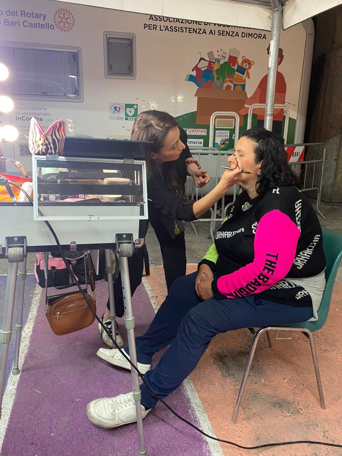 Irene Scaringi, la make-up artist pugliese che ha avviato il progetto dal nome street make-up dedicato alle senzatetto
