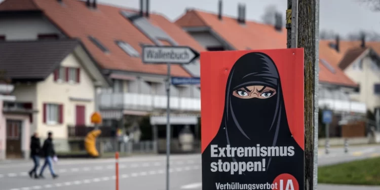 La campagna Burqa ban in Svizzera (AFP)