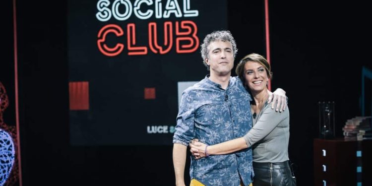Luce Social Club, i nuovi conduttori sono Denise Negri e Federico Chiarini