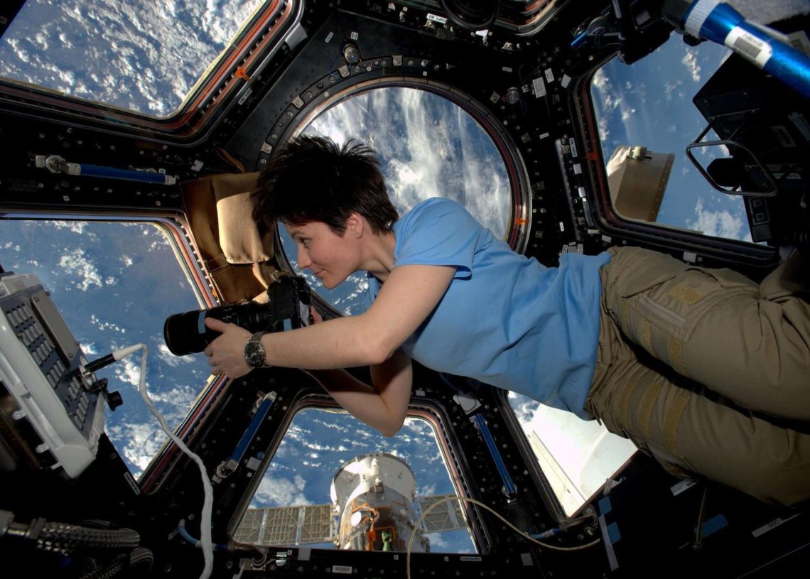 Samantha e gli altri membri dell’equipaggio, noto come Crew-4, sono tornati a bordo del veicolo spaziale Crew Dragon Freedom